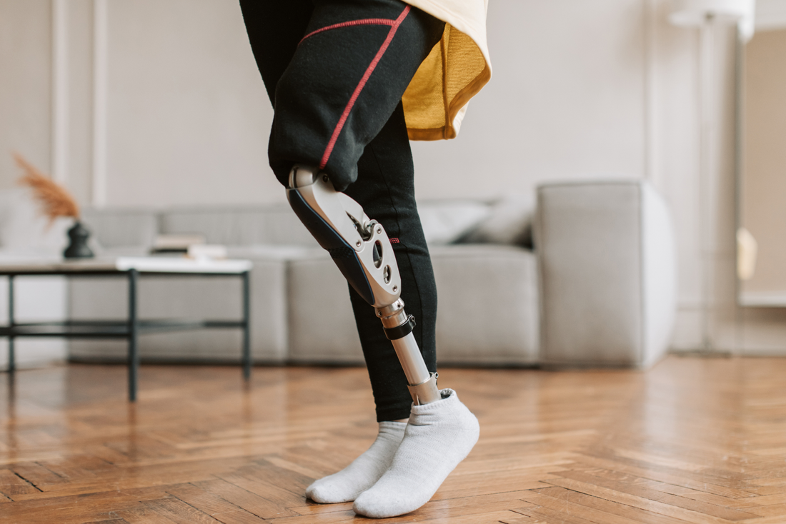 prosthetic deodorizing spray